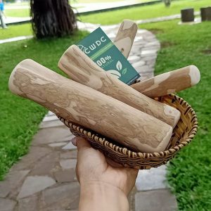 Coffee Wood Braided Chew